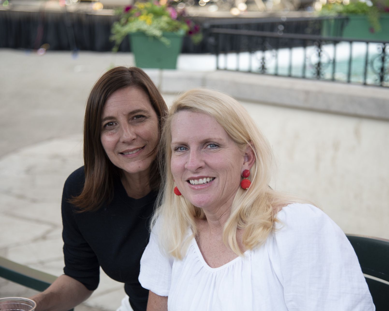 Angela O'Brien, Amie McGraw